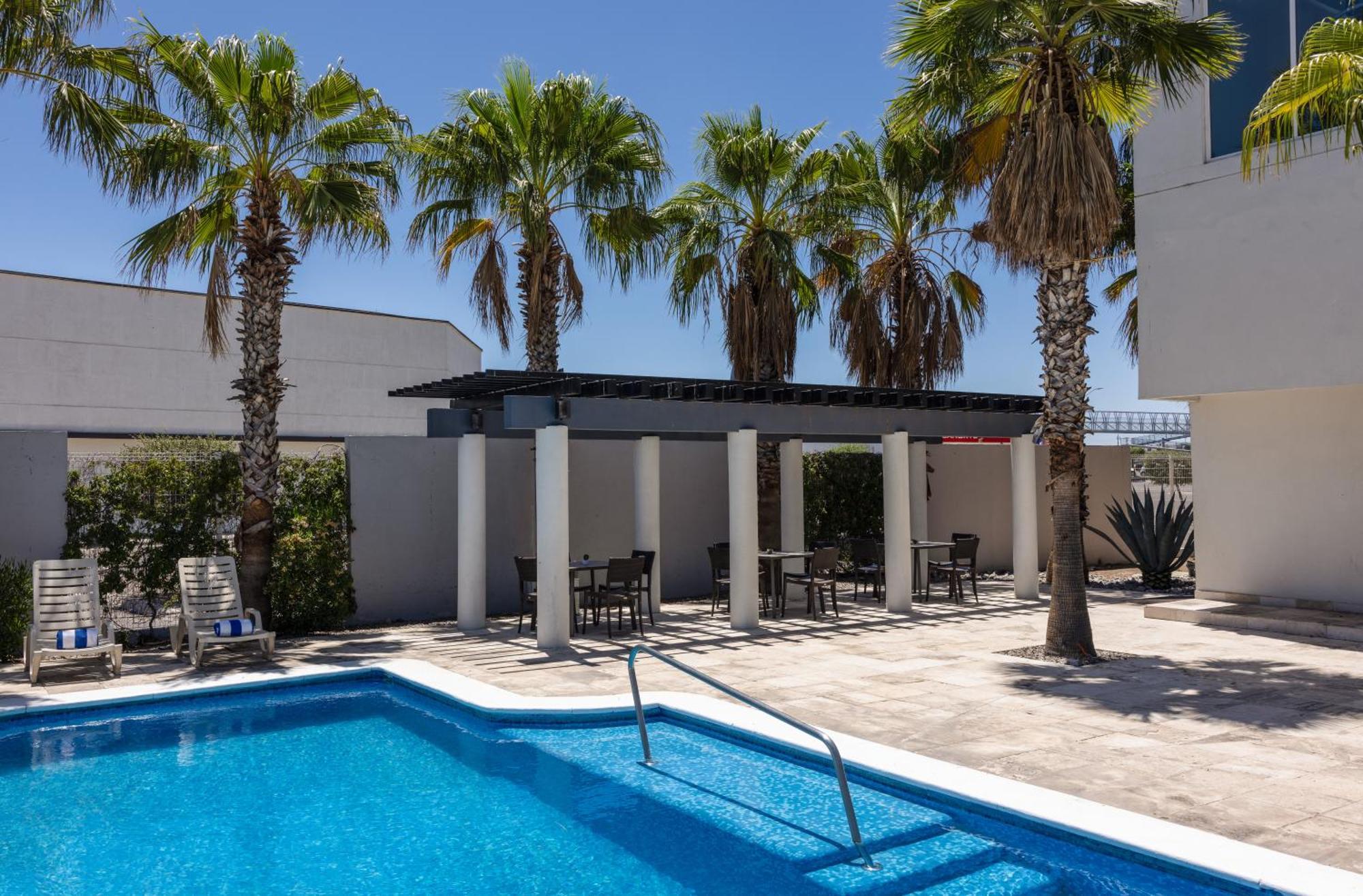 Courtyard By Marriott Hermosillo Exterior foto